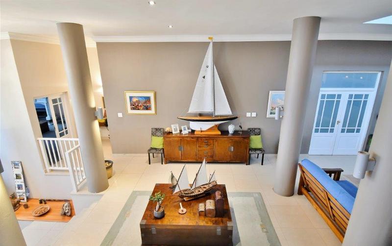 5 Bedroom Property for Sale in Hillcrest Western Cape